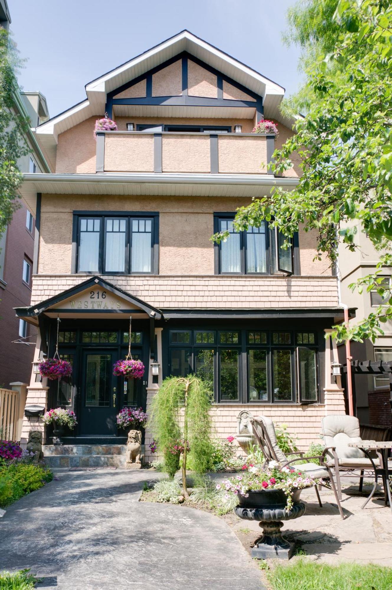 Calgary Westways Guest House Eksteriør bilde