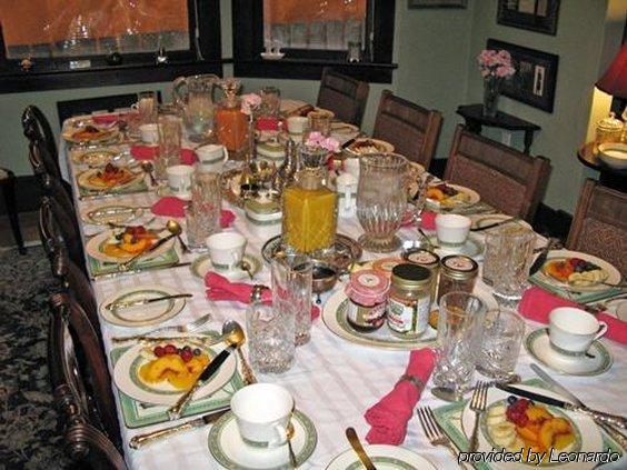 Calgary Westways Guest House Restaurant bilde